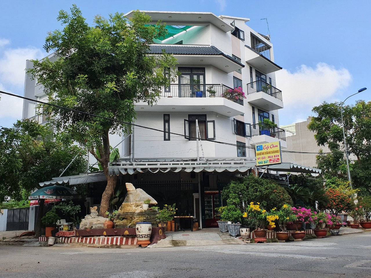 view trước nhà