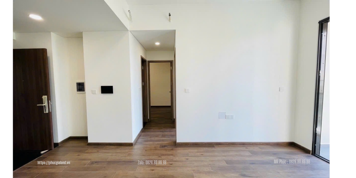 View nhìn từ phòng khách nhìn ra cửa chính